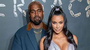 Jeffree star addresses dating kanye west. Kim Kardashian And Kanye West Enjoy A Romantic Dinner For Two In A Parking Lot Vanity Fair