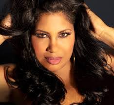 Nikki Richards's Instagram, Twitter & Facebook