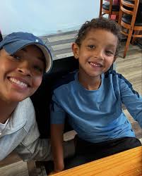 Manuela Moon (@moonmanuela) • Instagram photos and videos