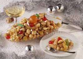 Traditional italian christmas recipes for the eve of the seven fishes featuring recipes for seafood appetizers, soups, risotto, salads, seafood entrees, stuffed calamari recipes, pasta with seafood, and italian christmas desserts. Italian Christmas Dinner Examples And Sample Menus Lovetoknow