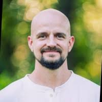 Riley Toth's Instagram, Twitter & Facebook