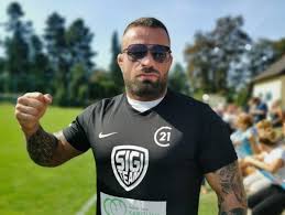 Jun 25, 2021 · mimořádně silné bouře kromě lidí zasáhla i zvířata. Necekana Posila Fotbaloveho Tymu V Utoku Radil Terminator Vemola A Dal I Gol Kaocko