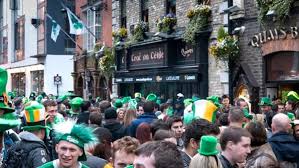 La festa di san patrizio, anche nota come saint patrick's day, è una festa religiosa molto sentita sopratutto in irlanda ma che viene festeggiata in tutto il mondo. Dall Irlanda Abbiamo Adottato San Patrizio Cosa E Come Si Festeggia Oggi