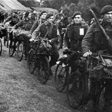 France, medal, anniversaire du débarquement de normandie, parachutistes. D Day Des Velos Ont Aussi Debarque En Normandie Le 6 Juin 1944 Weelz Fr