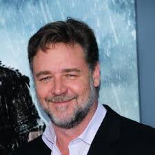 VIDEO: Russell Crowe sings Johnny Cash and it's amazing