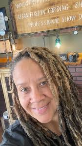 Ashley Tilson's Instagram, Twitter & Facebook