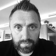 Dave Hammond (@DHammond12345)