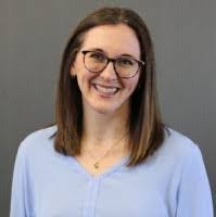 Laura Batzel's Instagram, Twitter & Facebook