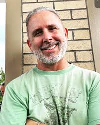 Just wanted to say hello! Liking my beard today!! Lol 😂