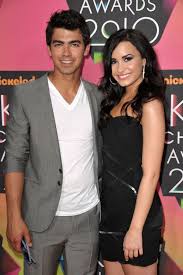 Demi lovato's decision to seek treatment came after she punched a dancer who appeared on america's best dance crew. March 2010 How Demi Lovato And Joe Jonas Went From Friends To Lovers And Back Again Popsugar Celebrity Photo 6