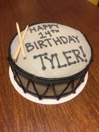 Seventeenth Birthday Cake For 17 Year Old Boy Drum Cake For A Drummer Boy S 14th Birthday Celebration Triple Layer Chocolate Cake With Buttercream Icing Drum Birthday Cakes Drum Cake 14th Birthday Cakes