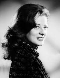 Tall Black Actors Under 30 30 Gorgeous Black And White Photos Of A Young Maggie Smith Who Plays Professor Mcgonagall In The Harry Potter Maggie Smith Maggie Smith Young Hollywood Actor