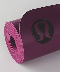 Let it stay for a minute or two and then wipe it off with a dampened cloth. Reversible 5mm Yoga Mat Lululemon Sattva Yoga Chamonix