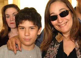 Que já teve câncer de mama e que vive com receio da doença voltar. Sonia Abrao Comemora Aniversario Em Familia