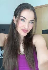 Ju pershendes te githa vajza shqiptare❤️❤️❤️ #vajzatshqiptare  #shqiptaretneperbote🇦🇱🌍 #trendingsound #fypshqip #fyp