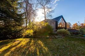 Cozy Coffee Hotspot Blending With The Beautiful Surroundings Freshome Com Umgebung Architektur Panorama Fenster