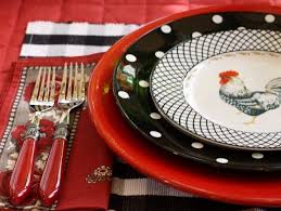 kitchen decor, polka dot dishes