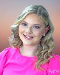 Angie Windle's Instagram, Twitter & Facebook