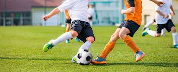 インステップキックとは？少年サッカーで身につけたい技術とやり方・コツ | DCマガジン