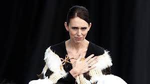 Und sie hat einen plan für ihr land. Trauerfeier In Christchurch Stehende Ovation Fur Jacinda Ardern