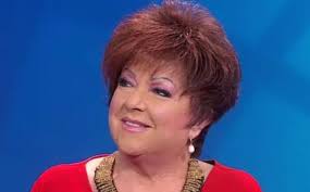 Orietta berti e fabio rovazzi sono ospiti in studio e ad un certo punto viene mostrato un filmato di oriettona che, mentre cucina, canta tutto molto la cantante orietta berti concede un'intervista al settimanale, nuovo, nella quale si lagna della sua misera pensione dopo i contributi versati da oltre 50. Coronavirus Orietta Berti Positiva Sono Sotto Controllo Medico L Unione Sarda It