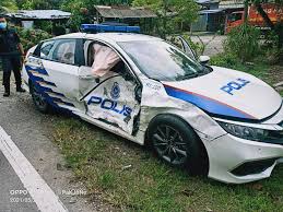 Check spelling or type a new query. Tiga Anggota Polis Cedera Mpv Honda Civic Dirempuh Trak Pikap Motoqar