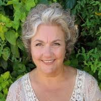 100+ "Leslie George" profiles