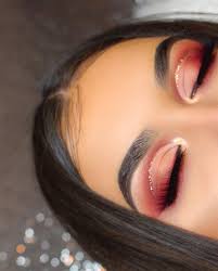 Pin By Gonca Yildiz On Beat My Face Red Eye Makeup Red Eyeshadow Makeup Red Makeup
