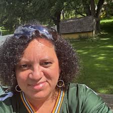 Comment KITCHEN for the link to all of my Amazon kitchen favorites.  Chopper, oil sprayer, and pickle keeper are a few of my favorite kitchen  gadgets but there are so many other