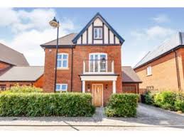 This fantastic chalet bungalow is located on a very popular road within a mile of maidenhead town centre, mainline station and a short 2 bed house for sale. Maidenhead Properties For Sale Purplebricks
