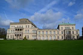 Villa hügel (wien), villa des freiherrn carl von hügel in wien villa hügel (darmstadt) , eine von wilhelm carl gustav von doderer erbaute villa in darmstadt dies ist eine begriffsklärungsseite zur unterscheidung mehrerer mit demselben wort bezeichneter begriffe. Die Villa Hugel In Essen Ausflugstipps Fur Deutschland