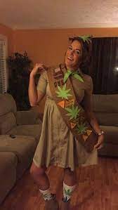 70 Clever Punny Funny Halloween Costumes That You Can Diy Hike N Dip Clever Couples Halloween Costumes Clever Halloween Costumes Halloween Costume Puns