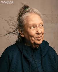 I think there cannot be a more beautiful face. I post this photo of the  great Shelley Duvall.because many of us fear looking older. But i think, if  we hold good, kind,