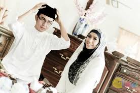 Namun, tujuan utama wujudnya cenderahati perkahwinan adalah sekadar untuk hari ini, kami kongsikan kepada anda 20 idea doorgift terkini yang unik dan menarik, yang boleh. 50 Fitri Haris Dan Isteri Pertama Background