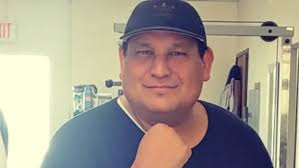 Fundraiser by Adriana Flores : Easing Mike Robinson's Cancer Burden