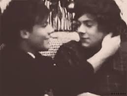 the future is now — Harry & Louis are a couple.