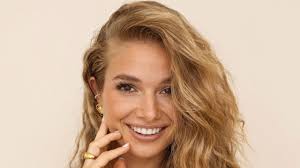 Cynthia Cofano In Bathing Suit Says "Like My Bikini?" — Celebwell