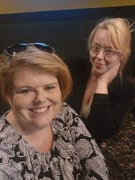 Diane Pole's Instagram, Twitter & Facebook