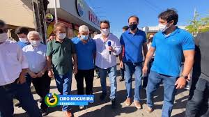 viˈnisjuʃ dʒi moˈɾajʃ) and nicknamed o poetinha (the little poet), was a brazilian poet, lyricist, essayist, and playwright. Senador Ciro Nogueira Site Oficial Do Senador Ciro Nogueira