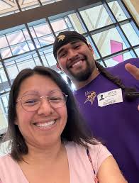 Look at his always hating......thats why I don't claim that he is from  Wisconsin!!!!! Tomy Fomo!!!!!