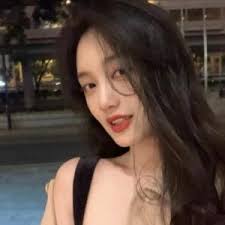 Amy Xing (@_azevedo.o)