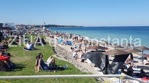 Mii De Turisti Au Ales Vama Veche In MinivacanÅ£a De 1 Mai MulÅ£i Au Ales Cazarea La Cort Pe PlajÄƒ Foto Video