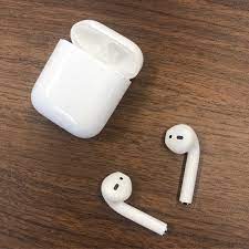 イヤホン掃除は定期的に 汚れをとる道具が歯磨きの時と同じなんて relivers イヤホン 掃除 カバン 修理