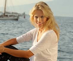 Born luisana loreley lopilato on 18th may, 1987 in. Luisana Lopilato Net Worth 2020 Movies Tv Series Bio Wiki Age Height Kids Husband Celebnetworth Net