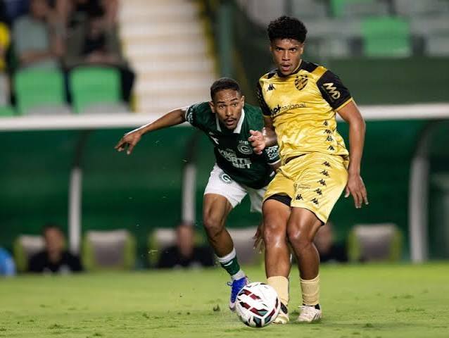 Sport cede empate ao Goi&aacute;s no final e aumenta jejum de vit&oacute;rias na S&eacute;rie B - Folha PE