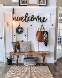 These can be of different or matching colors — it all depends on what you prefer and how much you are ready to try out when it comes to colors. 31 Cozy And Inviting Farmhouse Entryway Decorating Ideas