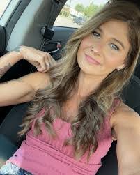 Deanna Hall's Instagram, Twitter & Facebook