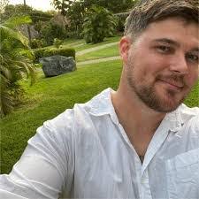 Matthew Amore's Instagram, Twitter & Facebook