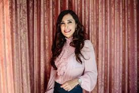 Facebook gives people the power to. Waarom Darya Safai Ooit Terugkeerde Naar Iran De Standaard Mobile