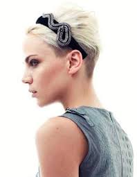 Coupe de cheveux court femme. Coupe Cheveux Court Femme Hiver 2015 Les Plus Belles Coupes Courtes A Adopter En 2021 Elle